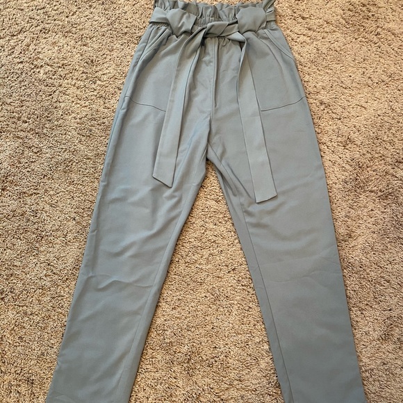 Cropped Paper Bag Waist Pants - Picture 2 of 5